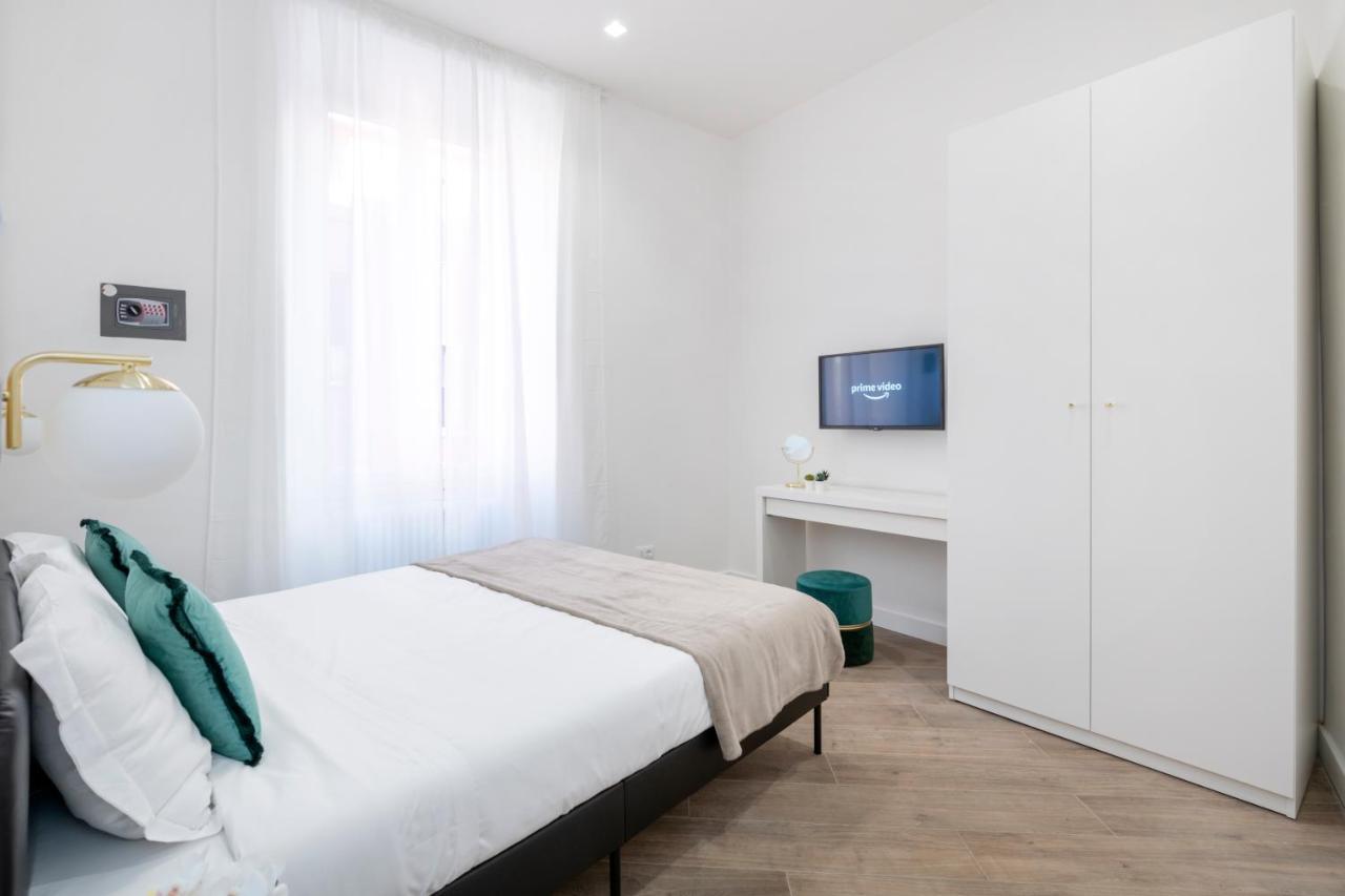 White Flat Cross Apartment Рим Екстериор снимка
