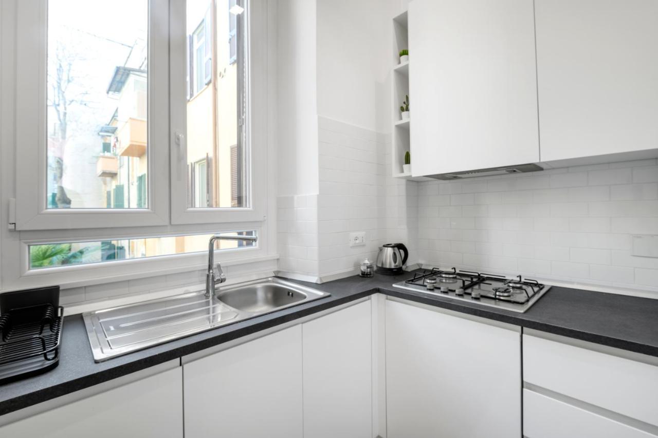 White Flat Cross Apartment Рим Екстериор снимка